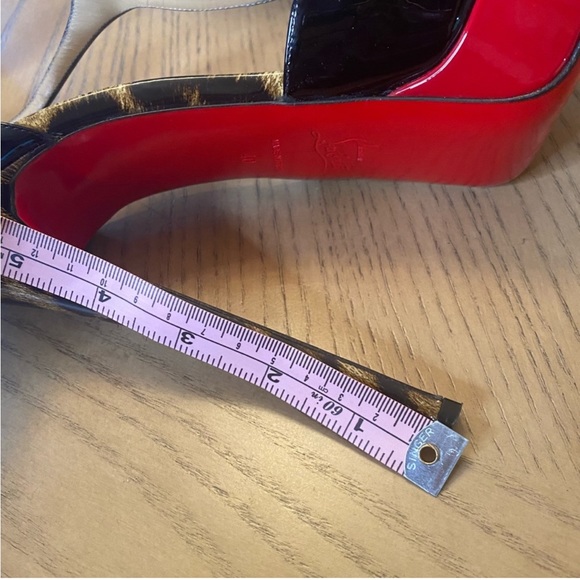 Beautiful Leopard/Red Louboutin Heels - Picture 11 of 11